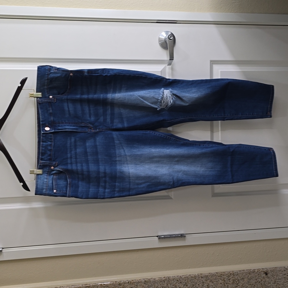 CELEBRITY PINK JEANS SIZE 22